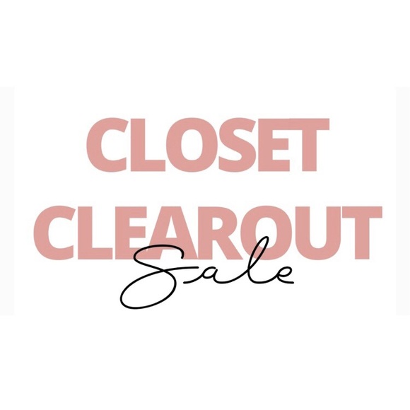 ♥️Closet Clearout! Ask about discounted shipping♥️ - Picture 1 of 1